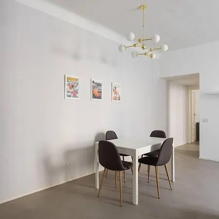 Central And Glamour Home!-3